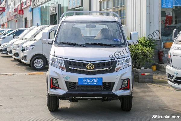 Changan Kuayue King X3 PLUS Comfort Edition 1.6L 105hp 4X2(6 wheels) CNG 3.3m Single Row Flatbed Micro Truck Exterior (2) | 86Trucks