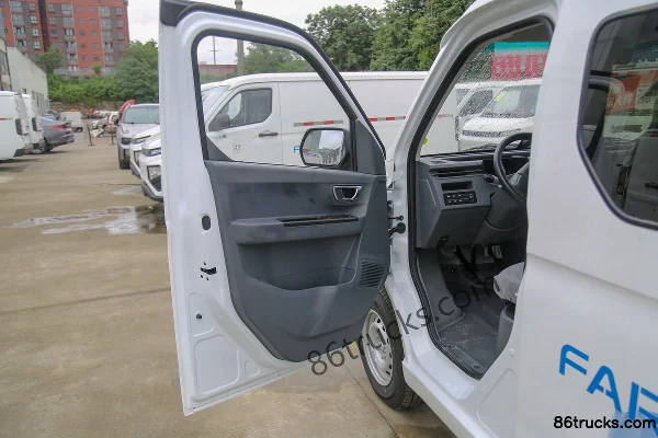 FARIZON Xingxiang V6E Passenger Edition 2.3T 4.845 m pure electric light bus 41.93 kWh Cab (1) | 86Trucks