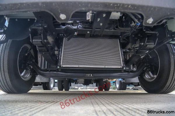 BYD T5 Fortune Edition 4.5T 3.94m Single Row Plug-in Range-Extended Hybrid Refrigerated Truck 18.3kWh 4X2(6 wheels) Chassis (1) | 86Trucks