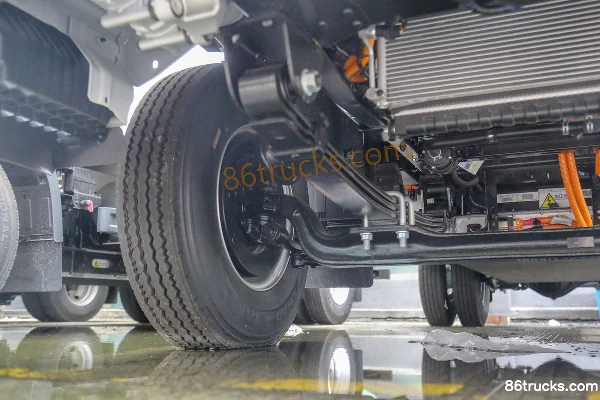 FARIZON Xingzhi H8E Zhiyun Edition 4.5T 4.15m Single Row Pure Electric Flatbed Light Truck 100.46kWh 4X2(6 wheels) Chassis (2) | 86Trucks