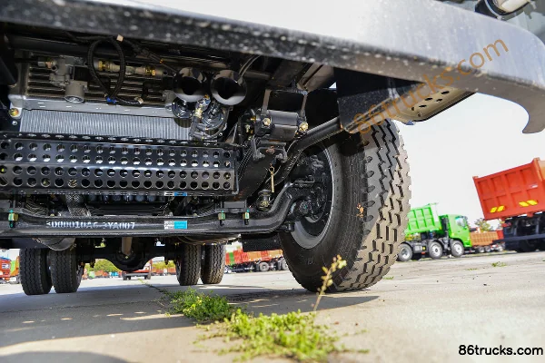 Dayun Yitu 143hp 4X2(6 wheels) 3.9m Dump Truck Chassis (3) | 86Trucks