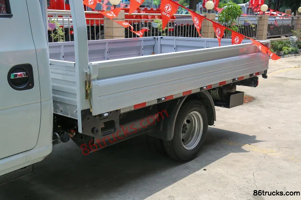 Dongfeng T5 Annual Edition Standard 2.0L 127hp 4X2(6 wheels) CNG 3.03m double-row stake truck (China VI) Body (1) | 86Trucks