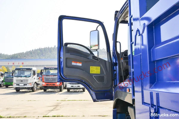 Dayun Zhisheng Medium Truck Heavy-Duty 200hp 4X4(6 wheels) 4.6m Dump Truck Cab (1) | 86Trucks