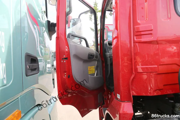 Dongfeng Commercial Vehicle Tianjin VR 210hp 4X2(6 wheels) 6.2m drop-side cargo truck (China VI) Cab (1) | 86Trucks