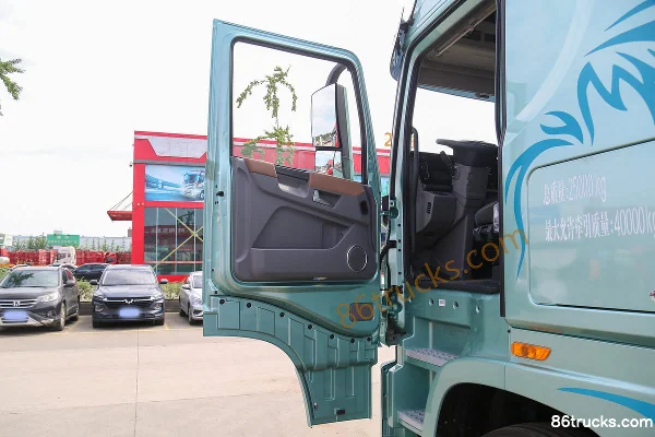 Dongfeng Commercial Vehicle Tianlong Flagship GX, 580 ch, 6X4(10 roues) , LNG, tracteur routier automatique (ralentisseur hydraulique) Cabin
