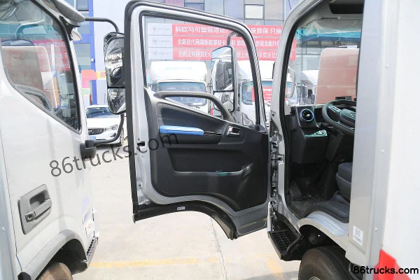 Aumark Zhilan ES 4.5T 4.08m Pure Electric Refrigerated Truck 100.46kWh 4X2(6 wheels) Cab (1) | 86Trucks