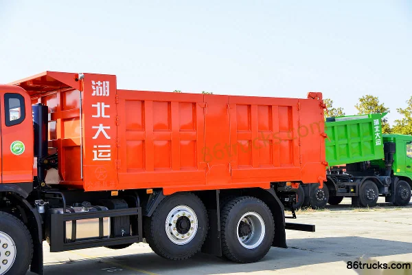 Dayun Yunlong Composite 240 hp 6X2(8 wheels) 4.8m Dump Truck (Lift Axle) Body (1) | 86Trucks