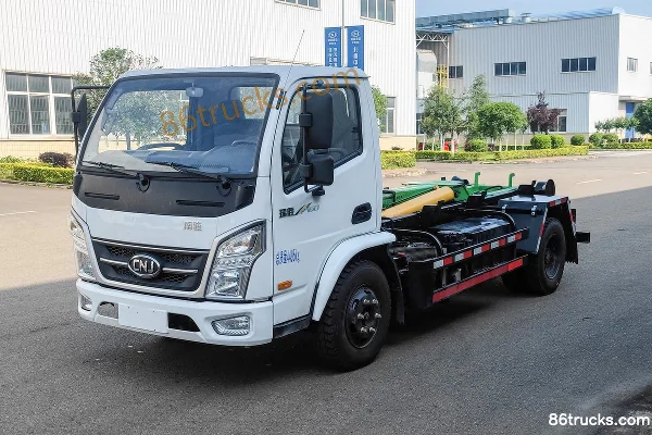 NanJun Ruisheng Luxury Edition 4.5T 4X2(6 wheels) Plug-in Hybrid Interchangeable Container Garbage Truck Exterior (3) | 86Trucks