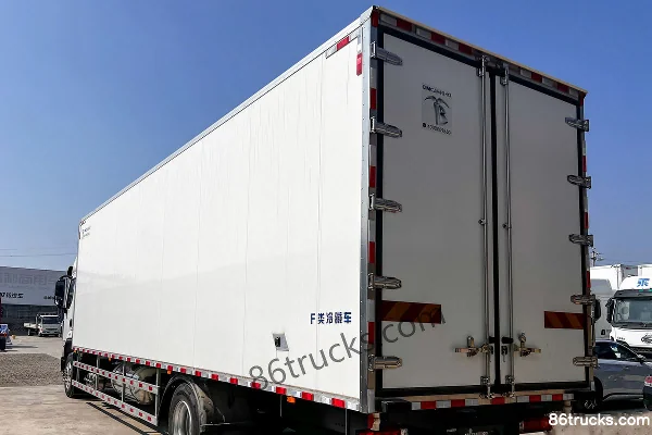 DongfengH5 Chuangfu 320 ch 4X2(6 roues) Fast Gear 9 vitesses 9,6 m camion frigorifique Carrosserie (1) | 86Trucks