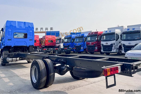 Dongfeng Liuqi Chenglong H5 320hp 4X2(6 wheels) 9.6m Box Cargo Truck Chassis (3) | 86Trucks