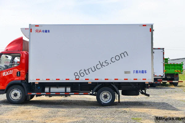 FAW Jiefang Hu VH 160hp 4X2(6 wheels) 5.16m Refrigerated Truck Body (2) | 86Trucks