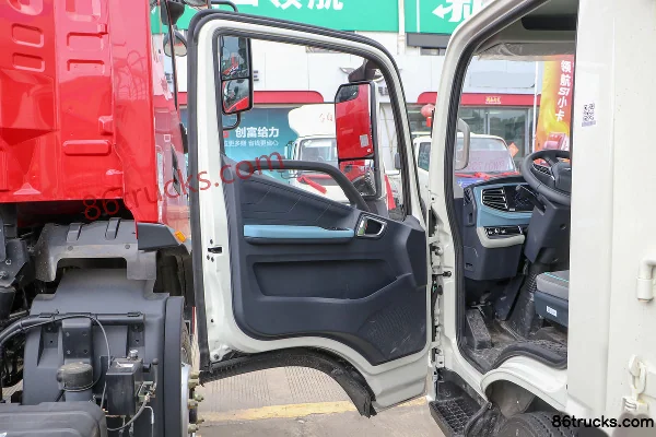 Foton Times Linghang G5 Hydraulic Brake 4.17m Single Row Pure Electric Cage Light Truck 100.46kWh 4X2(6 wheels) Interior (1) | 86Trucks