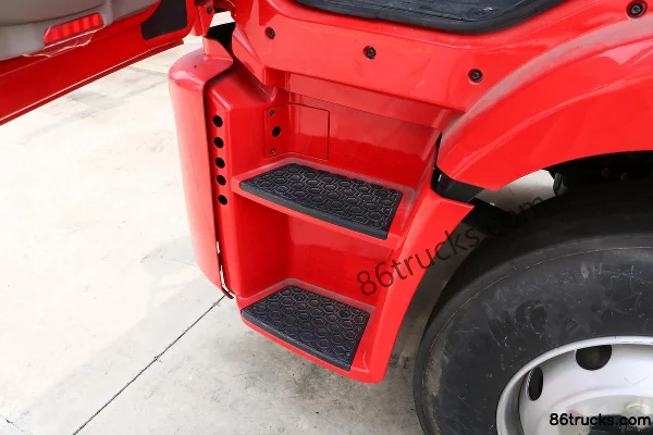 SHACMAN Delong L5000 Flagship Edition 245hp 4X2(6 wheels) 6.9m Van Cargo Truck (China VI) Cab (3) | 86Trucks