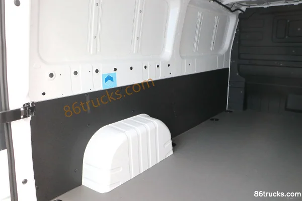 FARIZON Super VAN Power Edition 3.9T 5.49m Pure Electric Mid-Roof Low-Top Closed Van 68kWh Cargo Box (2) | 86Trucks