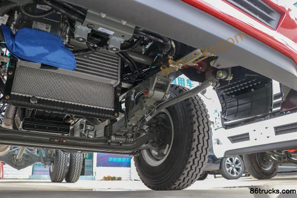 Sinotruk Ruishi 155 hp 4X2(6 wheels) 4.15m Single Row Cage Light Truck Chassis (3) | 86Trucks