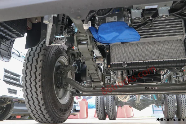 Sinotruk Ruishi 155 hp 4X2(6 wheels) 4.15m Single Row Cage Light Truck Chassis (2) | 86Trucks