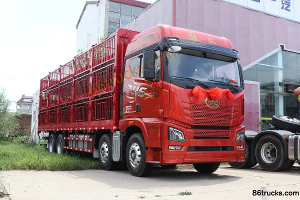 FAW Jiefang Qingdao JH6 Zhizun Edition 560hp 8X4(12 wheels) Livestock Transport Truck (with Hydraulic Retarder) Exterior