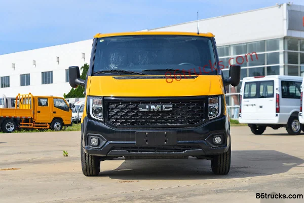 JMC Fushun 2023 Model Underground Edition Commercial 2.0T Diesel 146hp 3-Seat Short-Wheelbase Ultra-Low-Roof Panel Van Exterior (2) | 86Truc