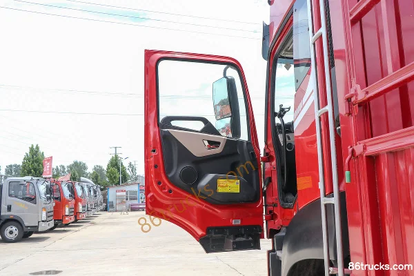 Dongfeng Commercial Vehicle Tianjin KR PLUS Comfort Edition 300 ch 4X2(6 roues) 6,8 m camion porteur à ridelles Cabine (1) | 86Trucks