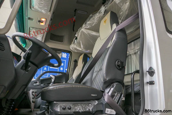 Foton Auhang R Series 260 ch 4X2(6 roues) 7.8m camion porteur à rideaux coulissants Cabine (3) | 86Trucks