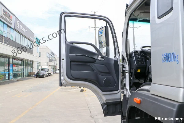 Foton Auhang R Series 260 ch 4X2(6 roues) 7.8m camion porteur à rideaux coulissants Cabine (1) | 86Trucks
