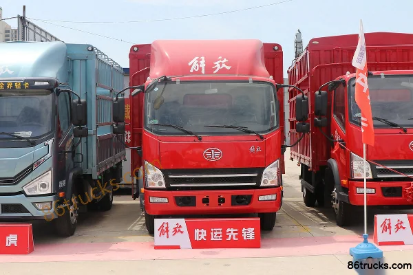 FAW Jiefang Hu VH 165 hp 4X2(6 wheels) 4.16m Single Row Stake Truck (340 rear axle) Exterior (2) | 86Trucks