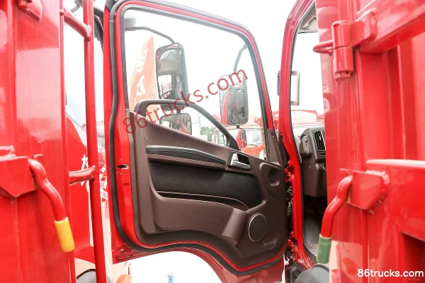 FAW Jiefang Hu VH 165 hp 4X2(6 wheels) 4.16m Single Row Stake Truck (340 rear axle) Cab (1) | 86Trucks
