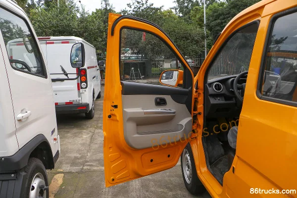 Ankai Shenqi T10EV Long Range Edition 2.6T 2.52m Double Row Pure Electric Flatbed Micro Truck 46.368kWh 4X2(6 wheels) Interior (1) | 86Truck