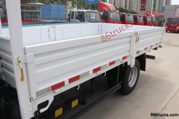 FAW Jiefang Hu VN Zhaocai Hu 150 ch 4X2(6 roues) camion plateau léger cabine simple 4,2 m (WLY 6 vitesses) Carrosserie (1) | 86Trucks