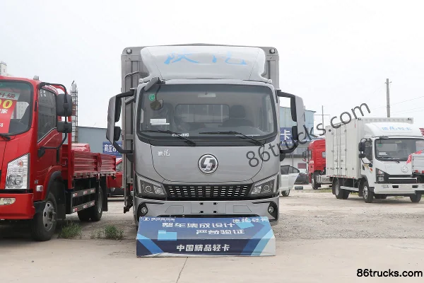 SHACMAN Commercial Vehicle Delong G300 2.5L Diesel 185hp 4X2(6 wheels) Fast Gear 10-Speed Air Brake 3.85m Semi-row Stake Truck Exterior (2)