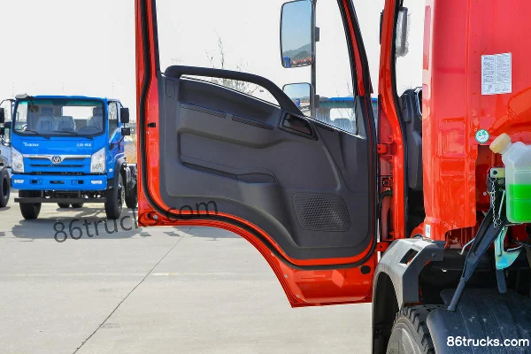 Sanhuan Shitong New Chuangke 220 hp 6X2(8 wheels) 5m dump truck Cab (2) | 86Trucks