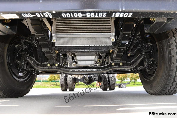 Sanhuan Shitong T3 Chuangke Luxury Edition 185 hp 4X2(6 wheels) flatbed truck Chassis (1) | 86Trucks