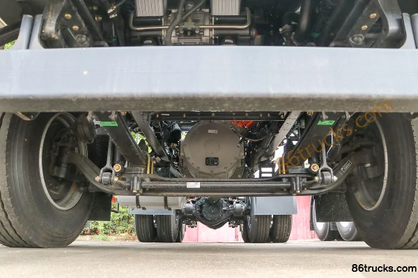 FAW Jiefang J6L 6X4(10 wheels) Electric Tractor Truck 350kWh Chassis (1) | 86Trucks