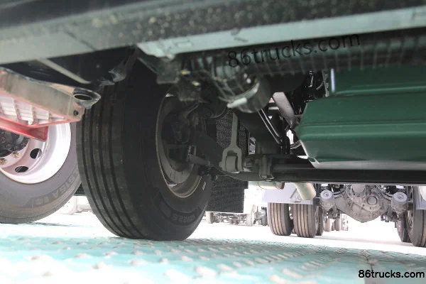 FAW Jiefang J6P Classic Edition 12.5L CNG 480hp 6X4(10 wheels) FAW Jiefang 12-speed AMT Automatic Hazardous Materials Tractor Truck Chassis