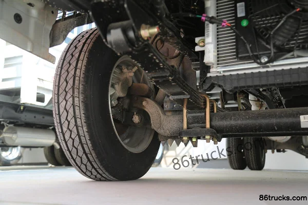 Changan Kuayue D5 PLUS Standard Edition 1.6L 122hp 4X2(6 wheels) 3.4m Extended Cab Stake Truck (China VI) Chassis (2) | 86Trucks