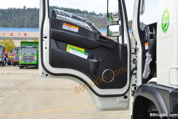 Dayun G6 Composite Type 200hp 4X2(6 wheels) 4.2m dump truck Cab (2) | 86Trucks