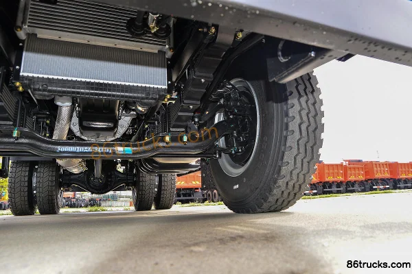 Dayun Yuntu Composite Type 165hp 4X2(6 wheels) 3.8m Dump Truck Chassis (3) | 86Trucks