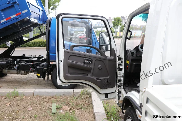 Feidi V1 Series 2.0L 121hp 4X2(6 wheels) CNG 4.15m single-row stake light truck Cab (1) | 86Trucks