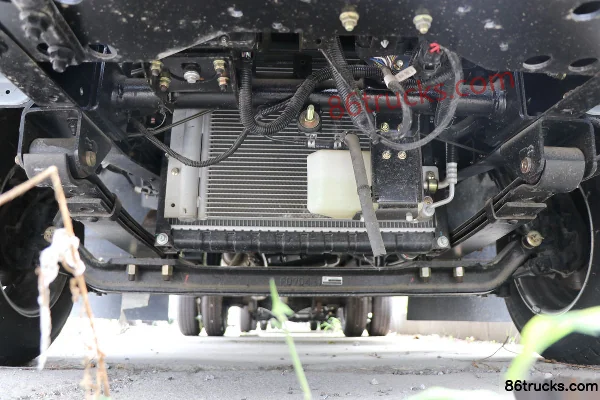 Feidi V1 Series 2.0L 121hp 4X2(6 wheels) CNG 4.15m single-row stake light truck Chassis (1) | 86Trucks
