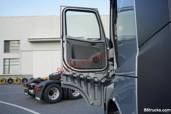 FARIZON Xinghan H 18T 4X2(6 wheels) methanol extended-range hybrid tractor truck Cab (2) | 86Trucks