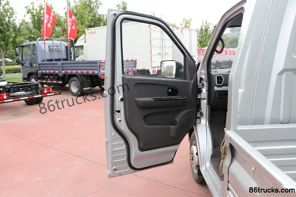 Kama Junhang V2 2023 model 2.0L 150hp 4X2(6 wheels) gasoline 3.7m single-row flatbed mini truck Cab (1) | 86Trucks