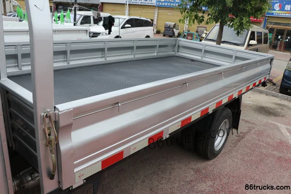 Kama Junhang V2 2023 model 2.0L 150hp 4X2(6 wheels) gasoline 3.7m single-row flatbed mini truck Body (3) | 86Trucks