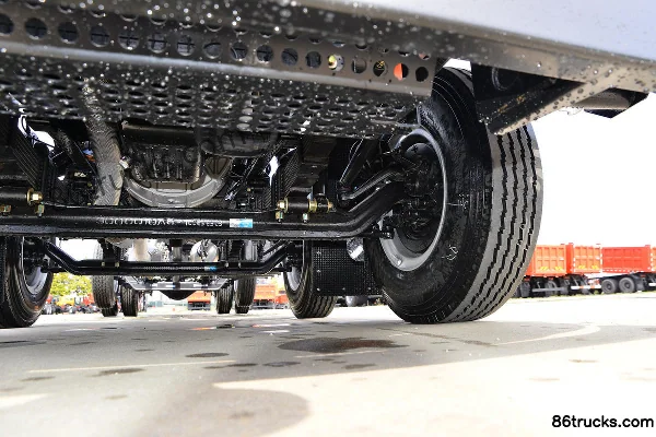 Dayun Fengshang Standard Load 270 hp 8X2(10 wheels) 8m Stake Truck Chassis (3) | 86Trucks
