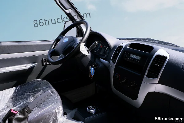 King Long Skyworth D10 2024 2-seat High Roof 5.3m Electric Panel Van 53.58kWh Cab (1) | 86Trucks