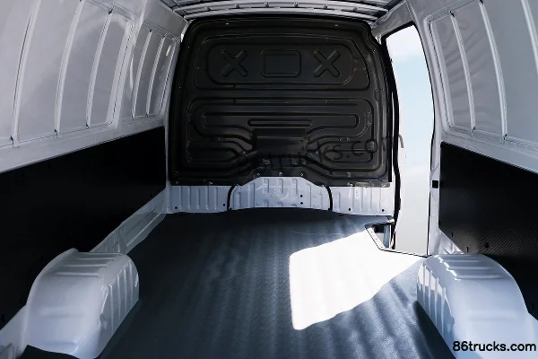 King Long Skyworth D10 2024 2-seat High Roof 5.3m Electric Panel Van 53.58kWh Chassis (1) | 86Trucks