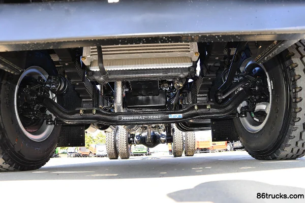 Dayun Zhisheng 200 ch 4X2(6 roues) camion porteur à grille 6,75 m (China VI) (rapport 4,875) Châssis (1) | 86Trucks