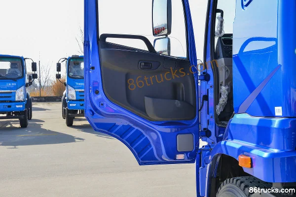 Sanhuan Shitong Haolong Luxury Edition 270 hp 8X2(10 wheels) 7.6m Side Panel Cargo Truck (Fast Gear 10-speed) Cab (2) | 86Trucks