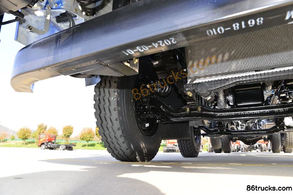 Sanhuan Shitong Haolong Luxury Edition 270 hp 8X2(10 wheels) 7.6m Side Panel Cargo Truck (Fast Gear 10-speed) Chassis (2) | 86Trucks