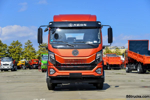 Dayun Yunlong Standard Load 220hp 6X2(8 wheels) 6.8m Flatbed Truck Exterior (2) | 86Trucks