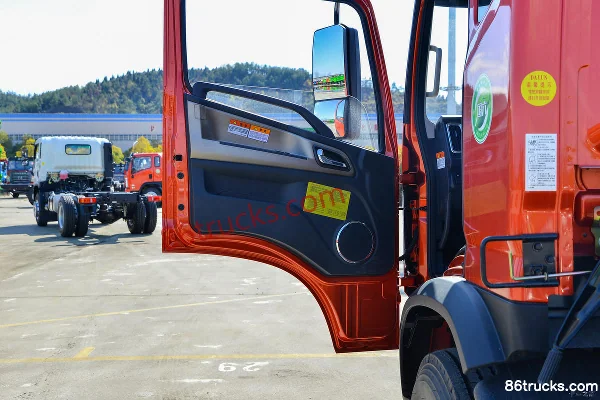 Dayun Yunlong Standard Load 220hp 6X2(8 wheels) 6.8m Flatbed Truck Cab (2) | 86Trucks